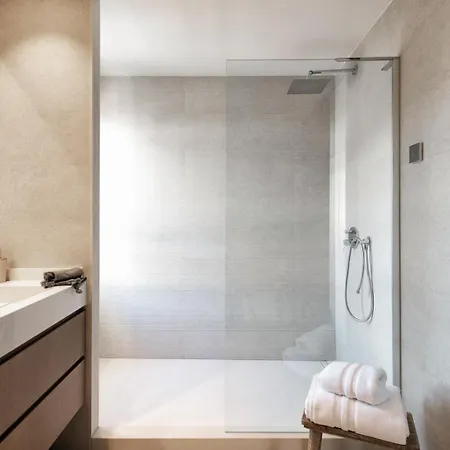 Paseo Marbella 3 Bedrooms * Marbella